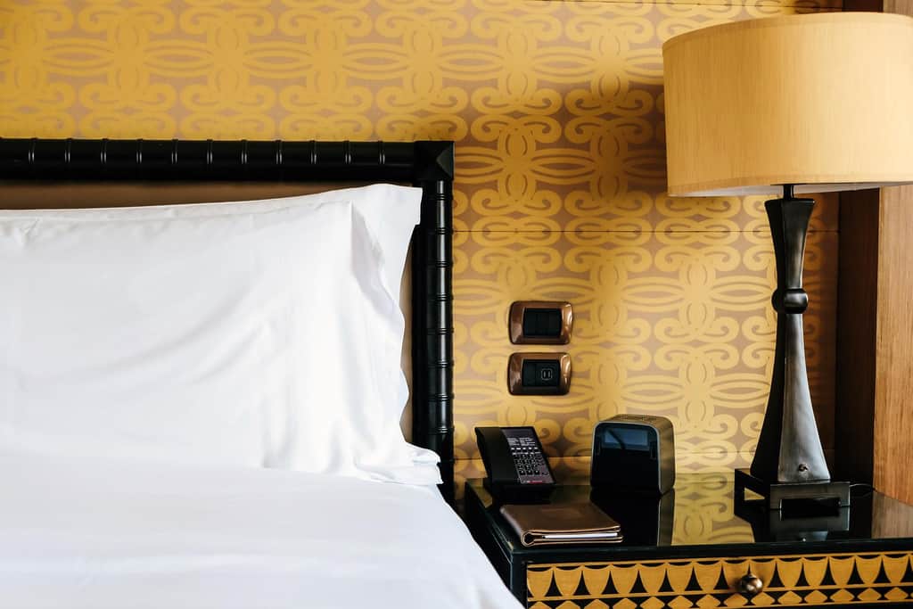 bedroom lighting