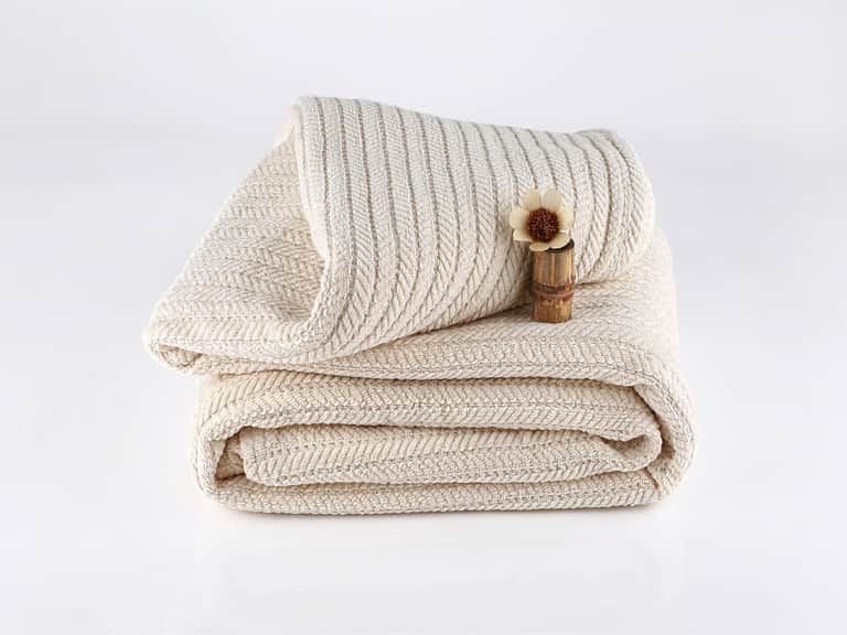Organic Cotton Ribbed Herringbone Chenille Blanket image