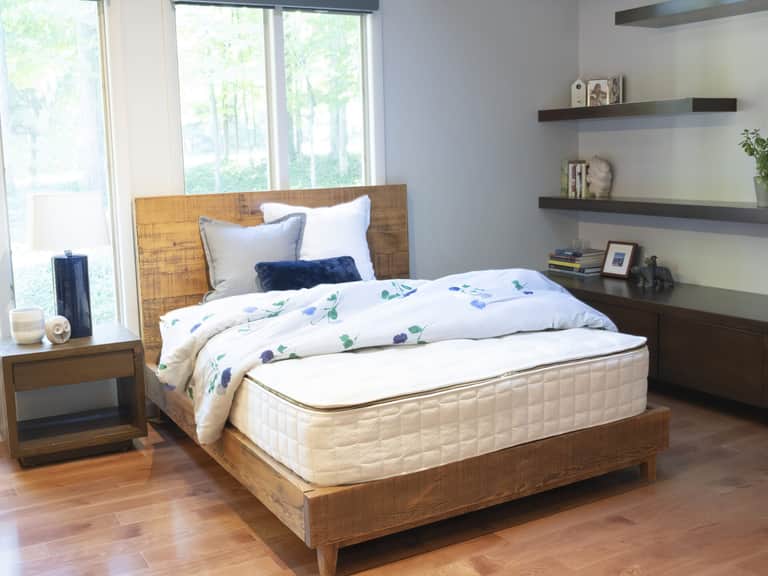 Naturepedic EOS Classic Hybrid Mattress image